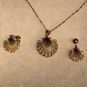 Gold scalloped filigree 16” necklace and earrings